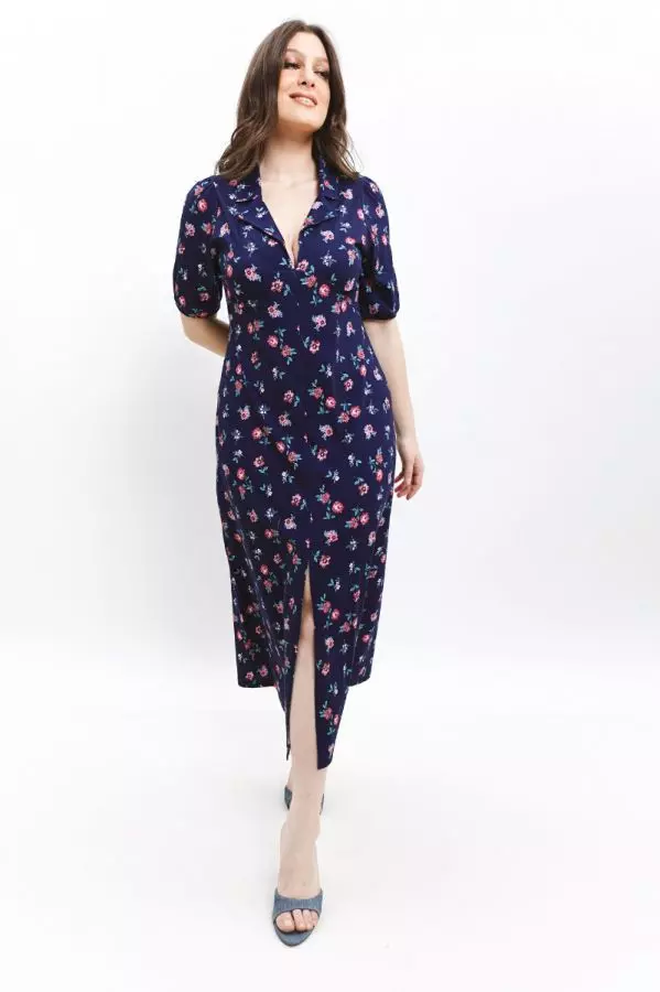 Midi floral φόρεμα με άνοιγμα μπροστά σε μπλε σκούρο χρώμα