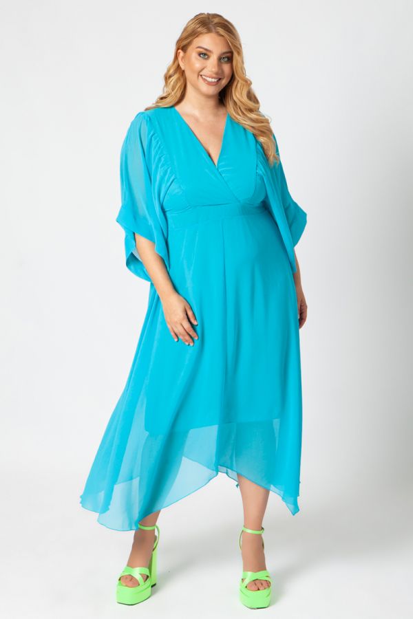 Ασύμμετρο κρουαζέ φόρεμα με μουσελίνα σε γαλάζιο χρώμα