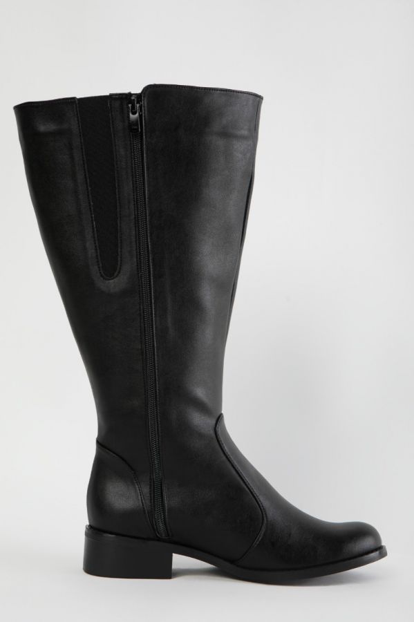 Leather-like μπότα με φαρδιά γάμπα και λάστιχο σε μαύρο χρώμα 1xl,2xl,3xl,4xl,5xl,6xl