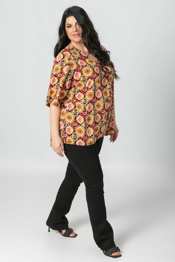 Εμπριμέ μπλούζα με πιέτα στο V σε μαύρο/πορτοκαλί χρώμα