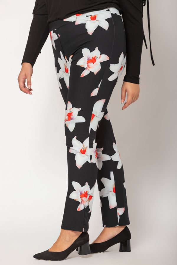 Floral παντελόνι με λάστιχο στη μέση σε μαύρο χρώμα