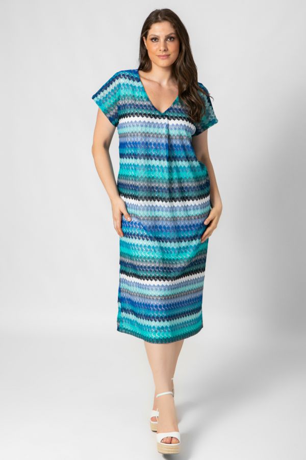 Φόρεμα με διάτρητο σχέδιο και πιέτα στο V σε γαλάζιο χρώμα