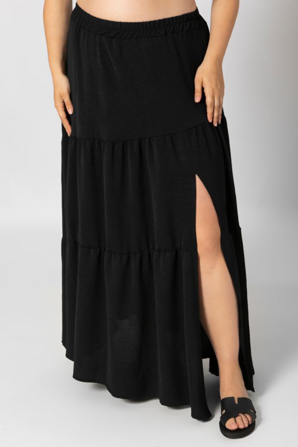 Maxi φούστα με βολάν στο τελείωμα σε μαύρο χρώμα