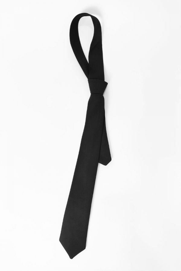 Γραβάτα σε μαύρο χρώμα