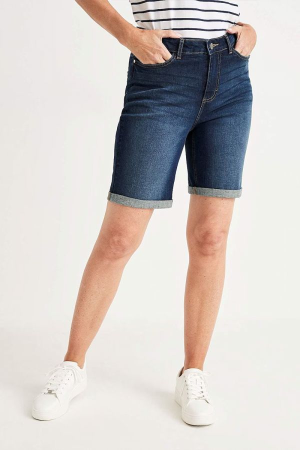 Jean shorts με ρεβέρ σε dark blue denim χρώμα