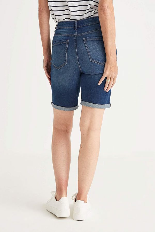 Jean shorts με ρεβέρ σε dark blue denim χρώμα