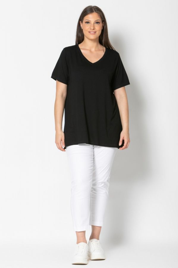 Κοντομάνικη μπλούζα με V λαιμόκοψη σε μαύρο χρώμα