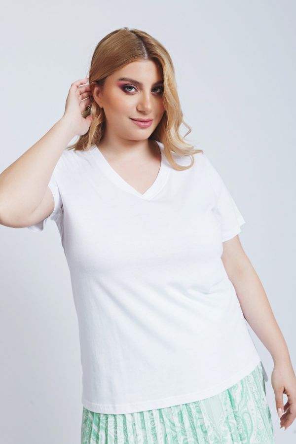 Κοντομάνικο t-shirt με V λαιμόκοψη σε λευκό χρώμα 1xl 2xl 3xl 4xl 5xl 