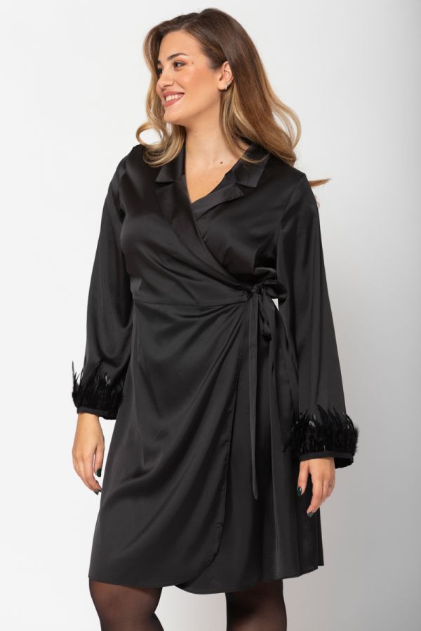 Κρουαζέ σατέν φόρεμα με φτερά στα μανίκια σε μαύρο χρώμα 1xl,2xl,3xl,4xl,5xl