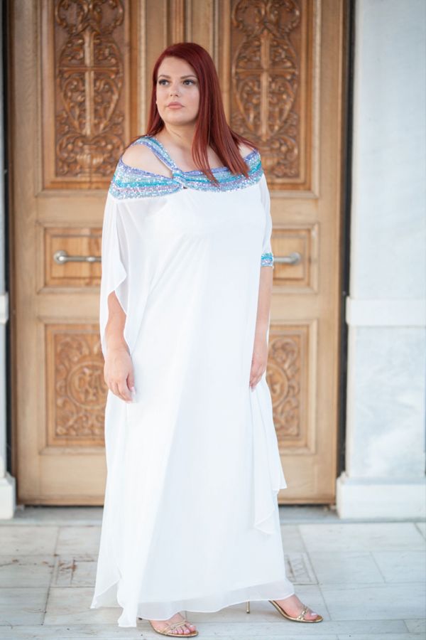 Μακρύ φόρεμα τύπου καφτάνι με πούλιες σε λευκό χρώμα
