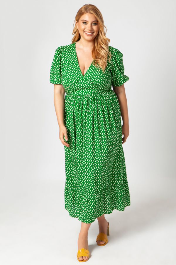 Μaxi εμπριμέ φόρεμα με βολάν στο τελείωμα σε πράσινο χρώμα 