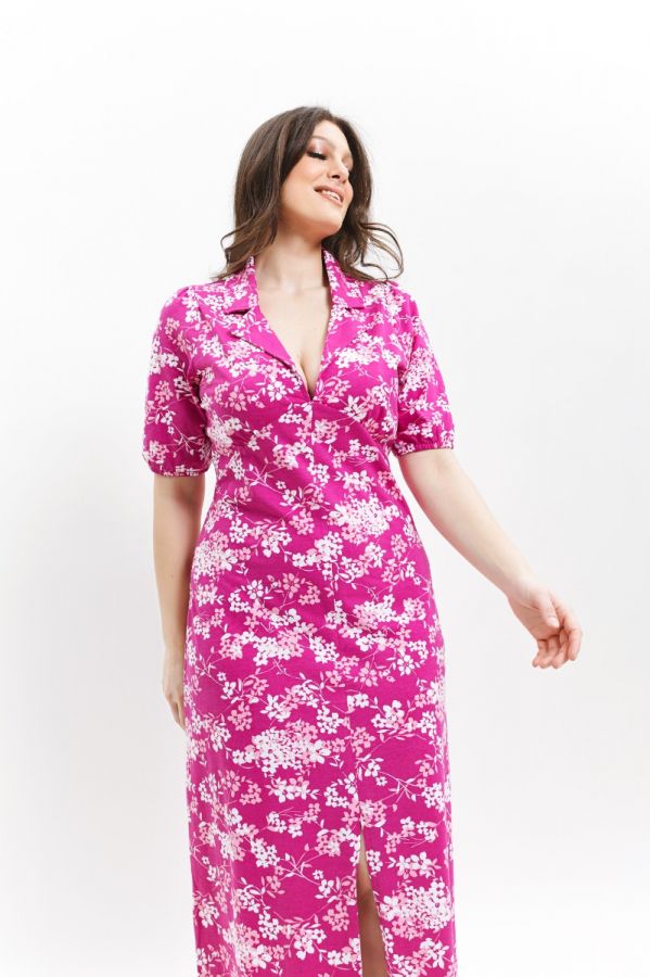 Midi floral φόρεμα με άνοιγμα μπροστά σε φουξ χρώμα