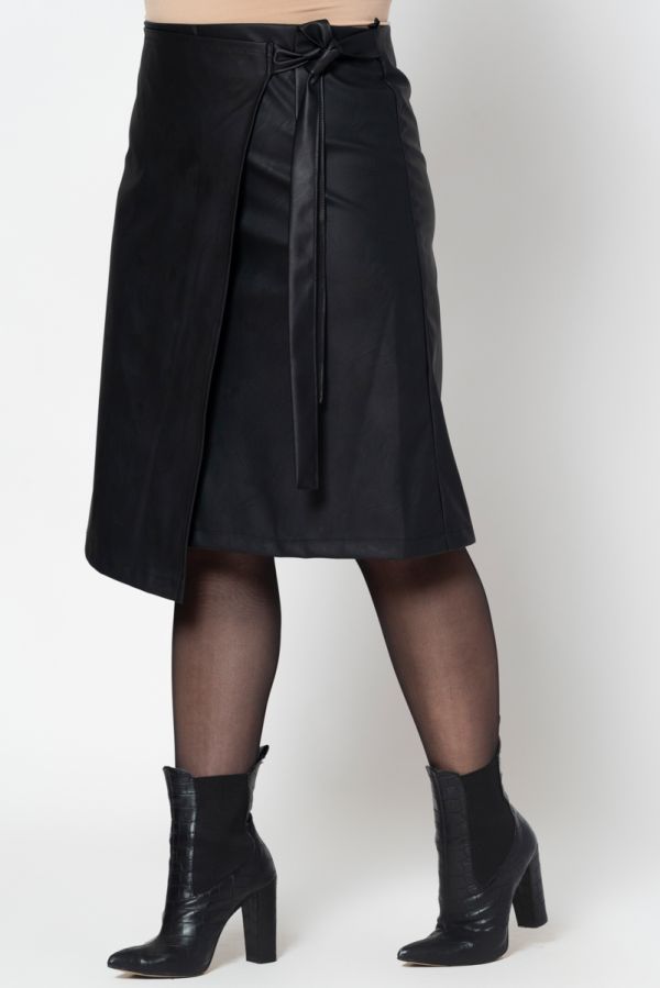 Midi φούστα leather-like φάκελος σε μαύρο χρώμα 1xl 2xl 3xl 4xl 5xl