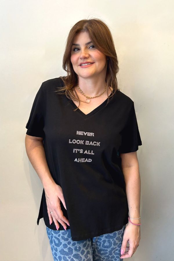 T-shirt με στρας 'Never Look Back' σε μαύρο χρώμα