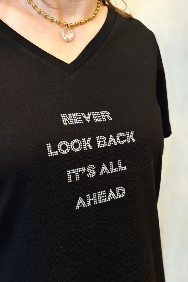 T-shirt με στρας 'Never Look Back' σε μαύρο χρώμα