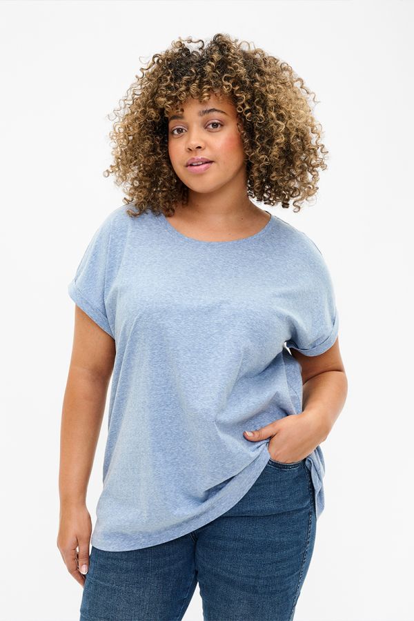 Κοντομάνικη μπλούζα με ρεβέρ στο μανίκι σε ίντιγκο χρώμα