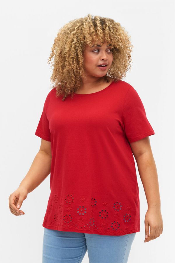 Μπλούζα με διάτρητο σχέδιο στο τελείωμα σε κόκκινο χρώμα