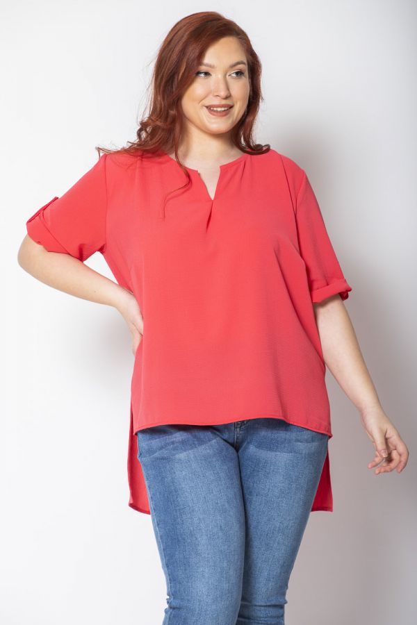 Hi-Lo μπλούζα με κουφόπιετα και μανίκι με δέσιμο σε κοραλλί χρώμα