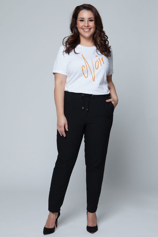 Λευκό βαμβακερό t-shirt με "Noir" τύπωμα