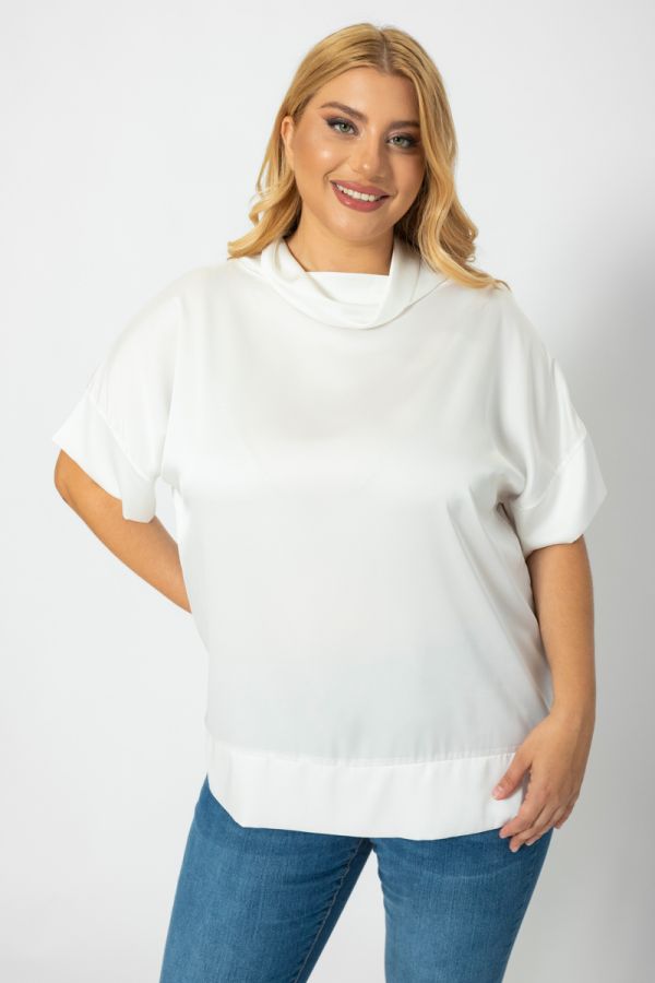 Σατέν μπλούζα με ντραπέ γιακά σε εκρού χρώμα