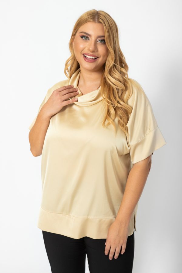 Σατέν μπλούζα με ντραπέ γιακά σε μπεζ χρώμα