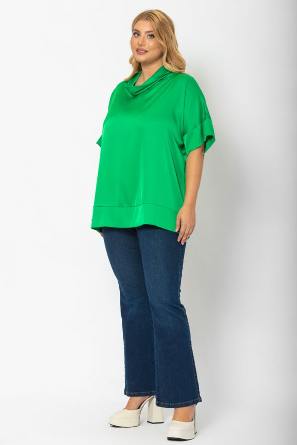 Σατέν μπλούζα με ντραπέ γιακά σε πράσινο χρώμα