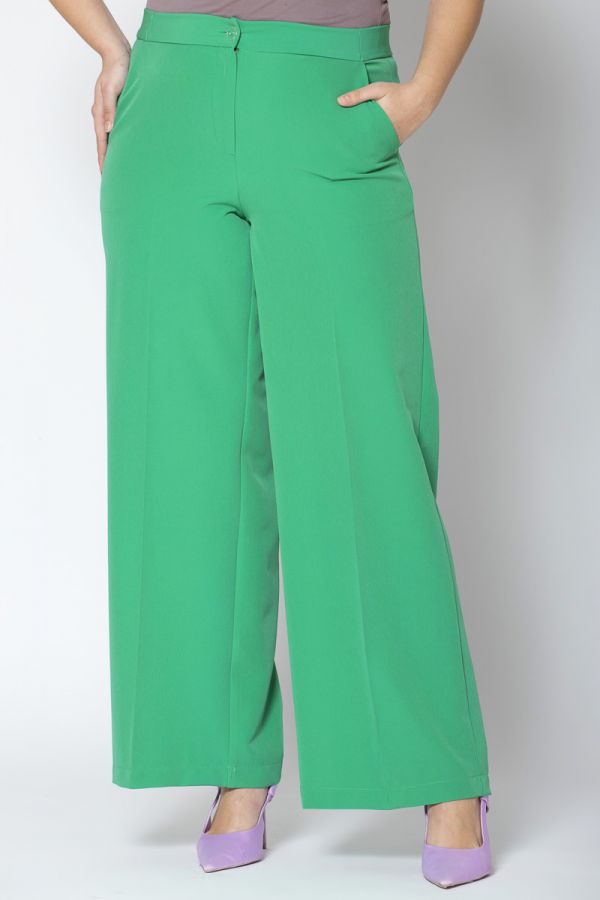 Παντελόνα με λάστιχο στο πίσω μέρος σε πράσινο χρώμα 