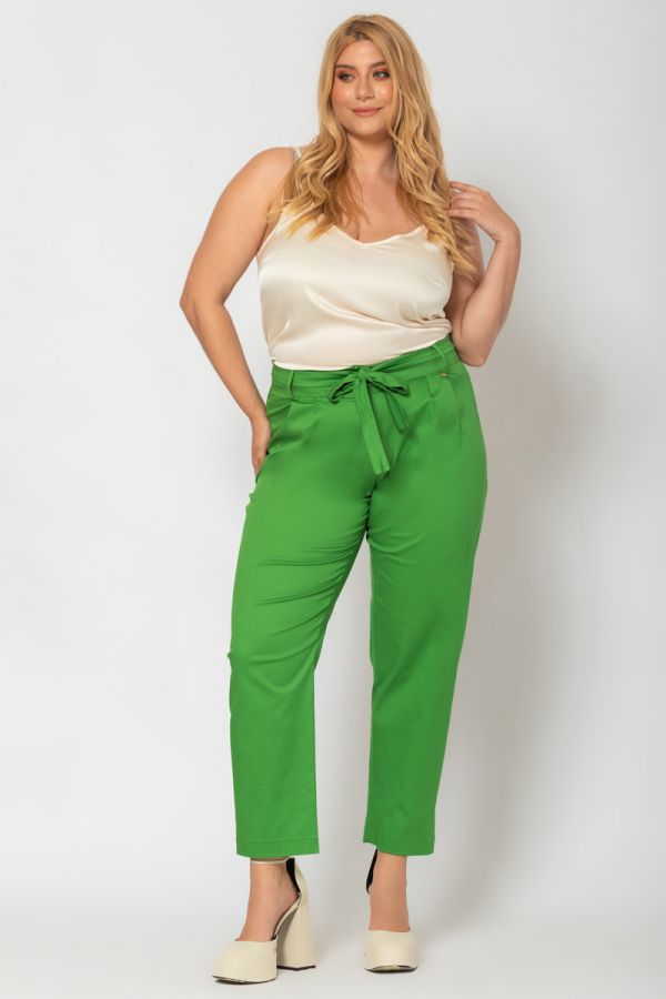 Παντελόνι καμπαρντίνα με ζώνη σε πράσινο χρώμα