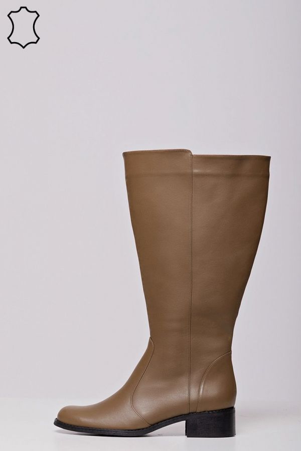 Real-leather μπότα με στρόγγυλη μύτη σε σοκολά χρώμα