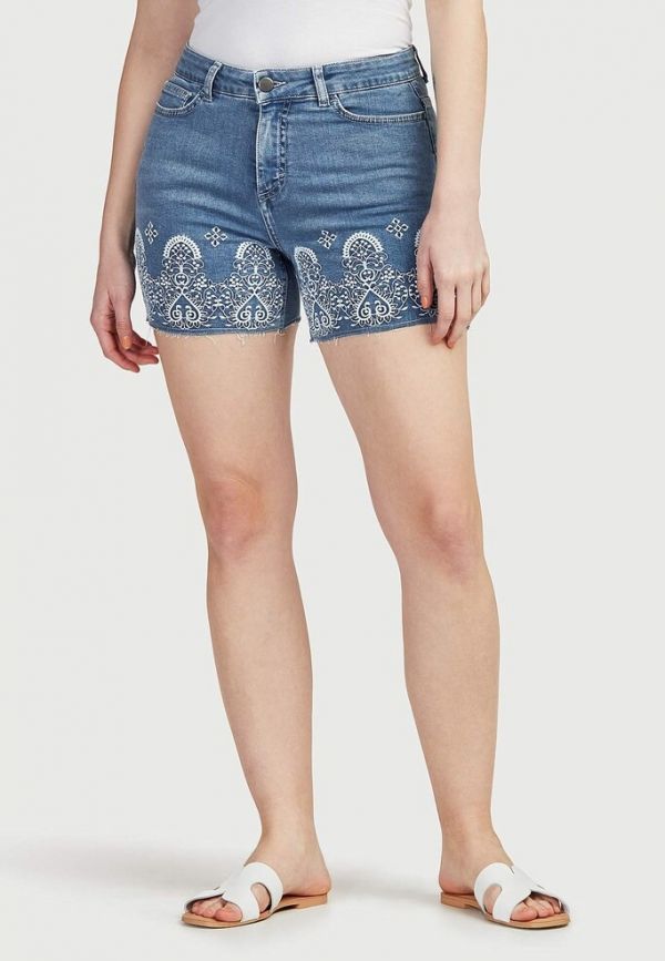 Jean shorts με κέντημα σε denim light blue