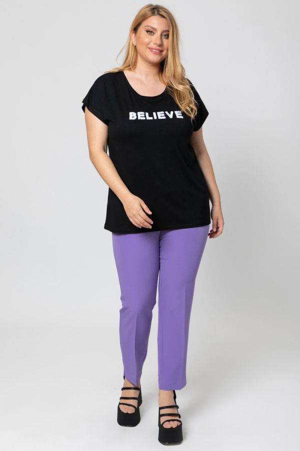 T-shirt με κέντημα "Believe" σε μαύρο χρώμα σε μεγάλα μεγέθη  xl, 2xl,3xl,4xl