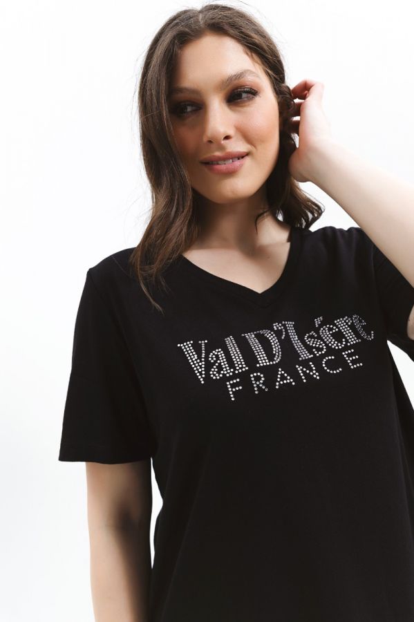 T-shirt με στρας 'Val D'Isere' σε μαύρο χρώμα