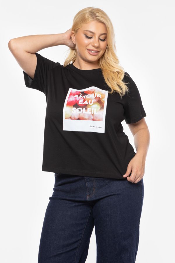 T-shirt με τύπωμα 'Amour Eau Soleil' σε μαύρο χρώμα