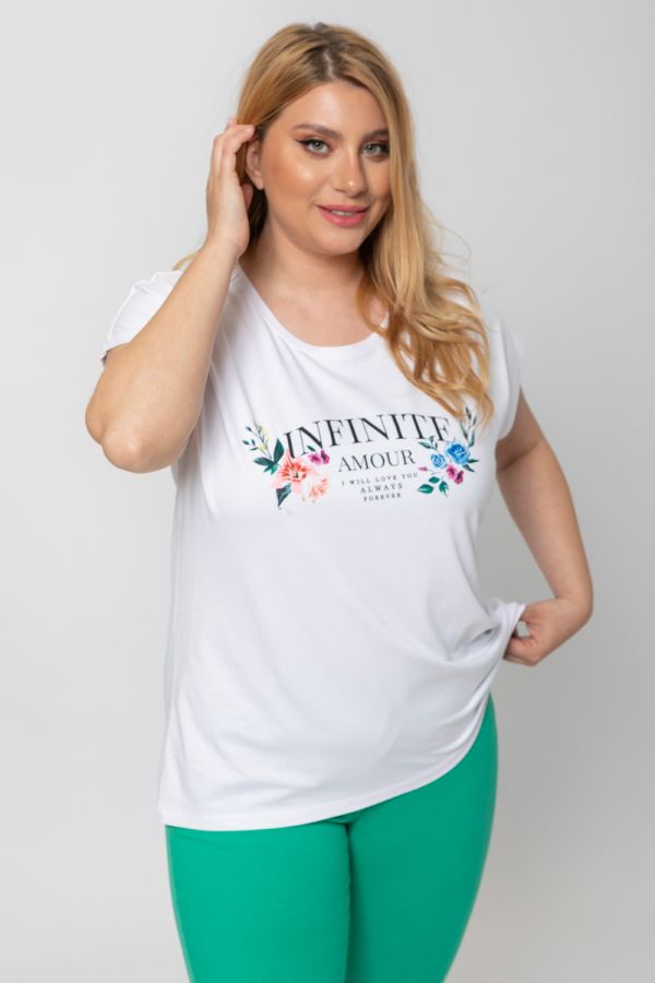 T-shirt με τύπωμα "Infinite Amour" σε λευκό χρώμα σε μεγάλα μεγέθη  xl, 2xl,3xl,4xl