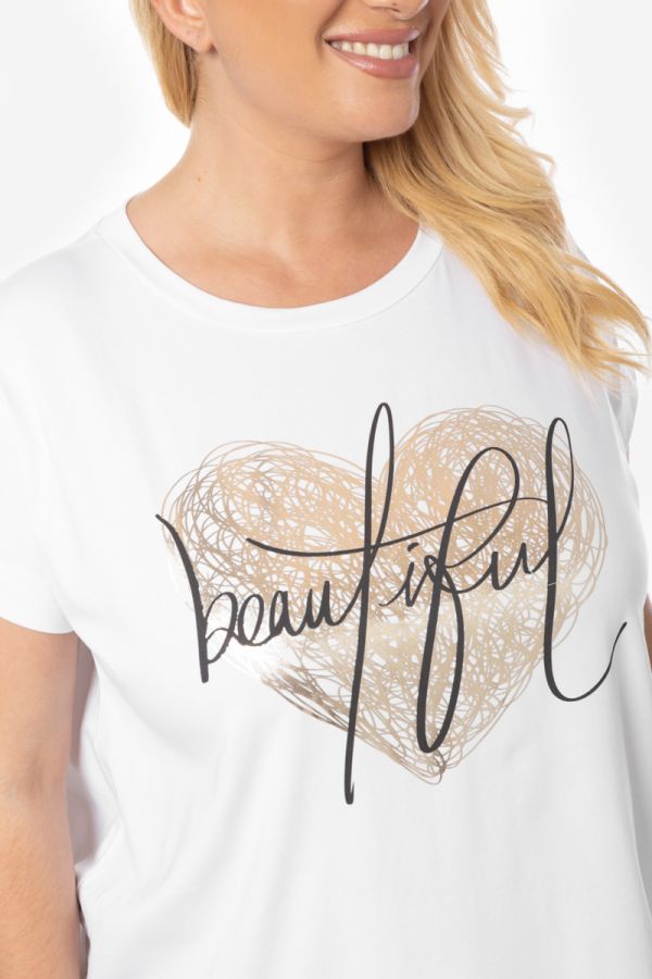 T-shirt με τύπωμα καρδιά σε λευκό χρώμα