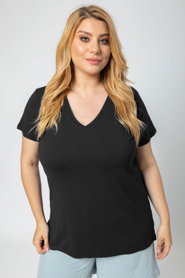 T-shirt με V λαιμόκοψη σε μαύρο χρώμα